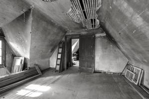 Slave quarters in attic of service wing